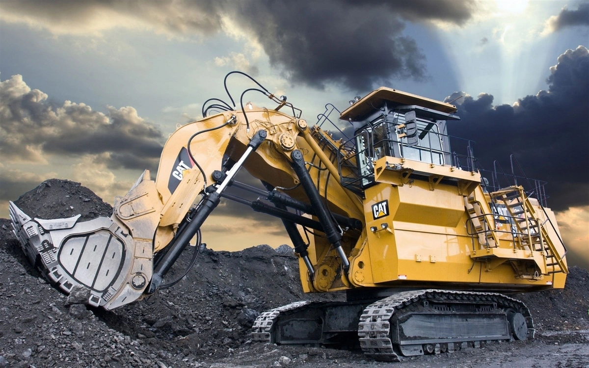 10 of the World's Biggest Excavators Boom & Bucket
