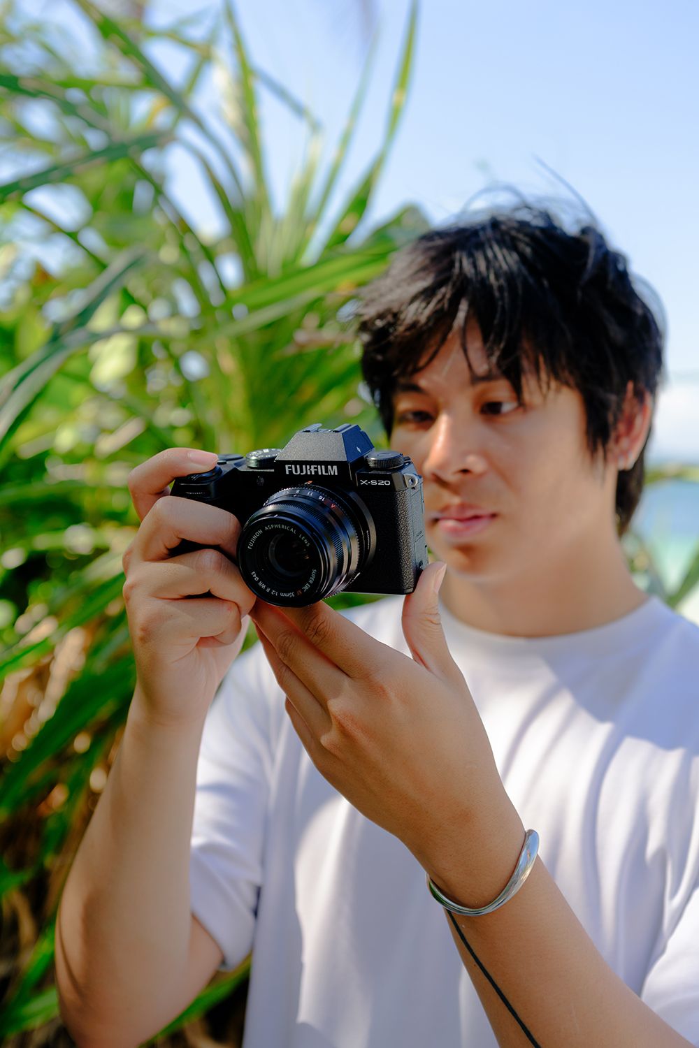 FUJIFILM Shop USA | FUJINON XF35mmF2 R WR: Eight Key Features